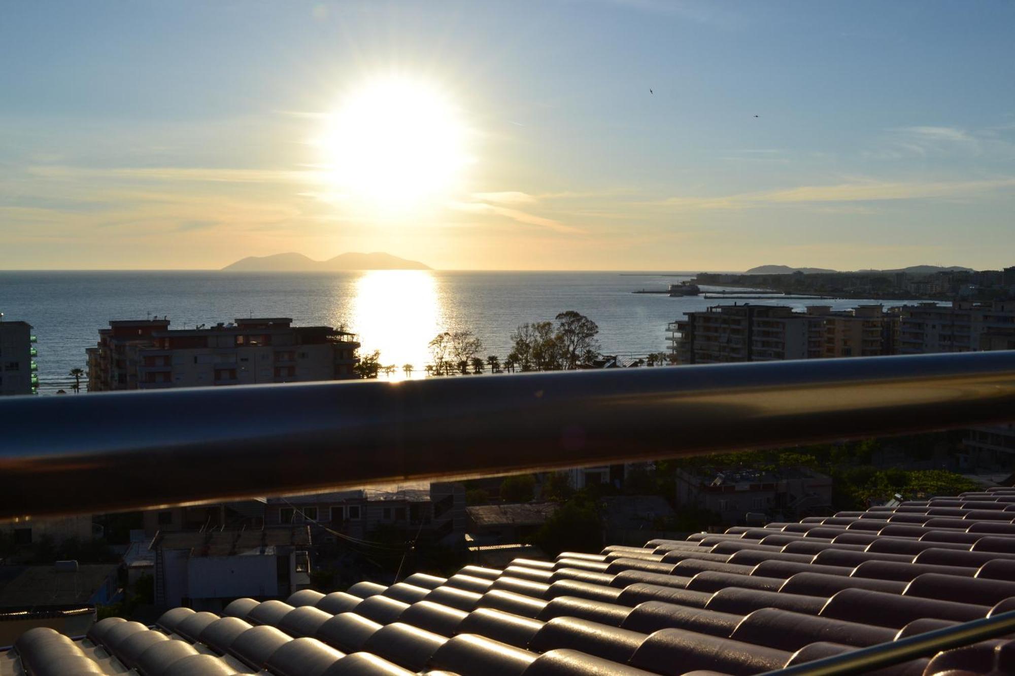 VlorëSeaview Penthouse Terrace & Garage公寓 外观 照片
