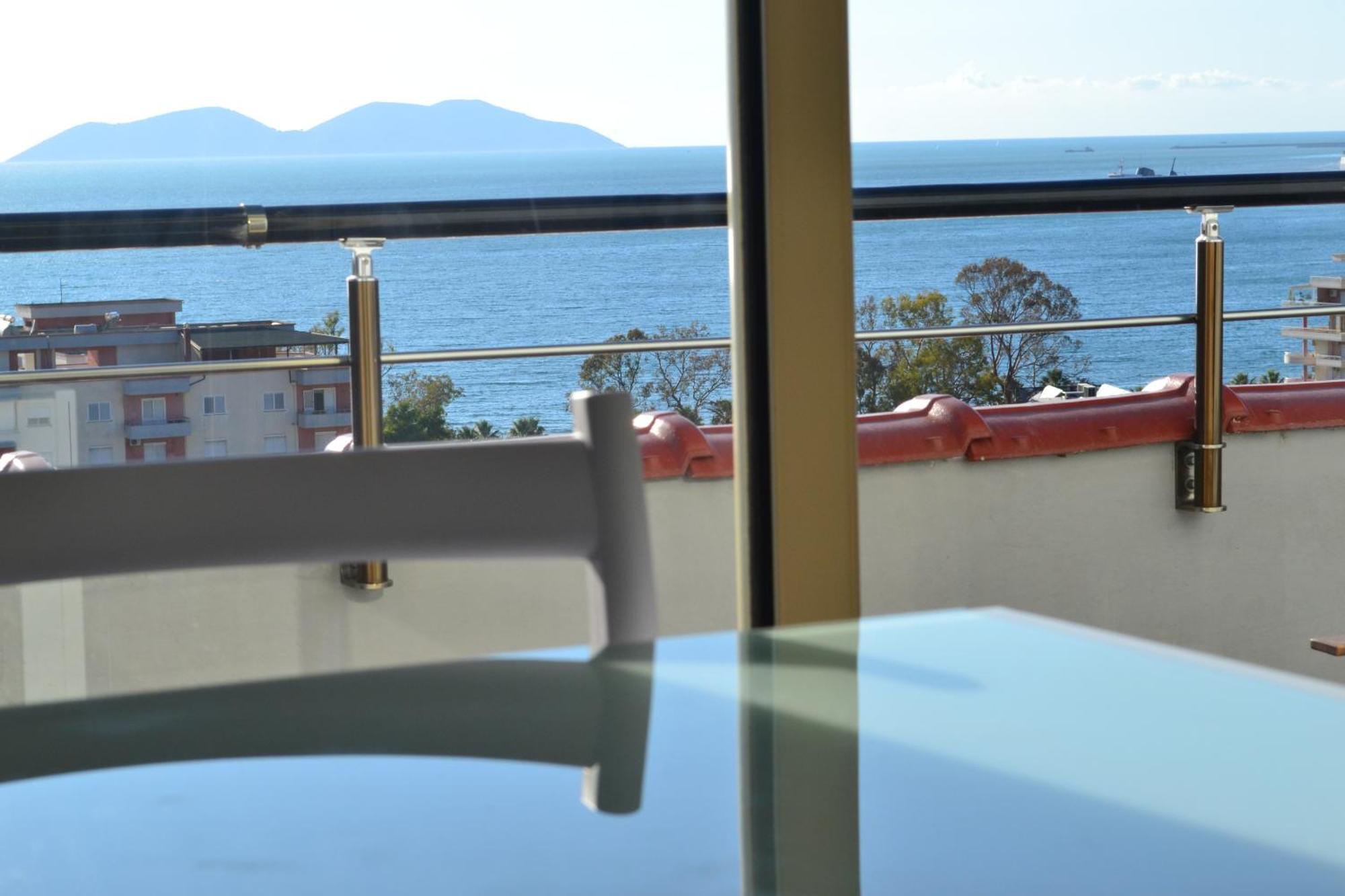 VlorëSeaview Penthouse Terrace & Garage公寓 外观 照片