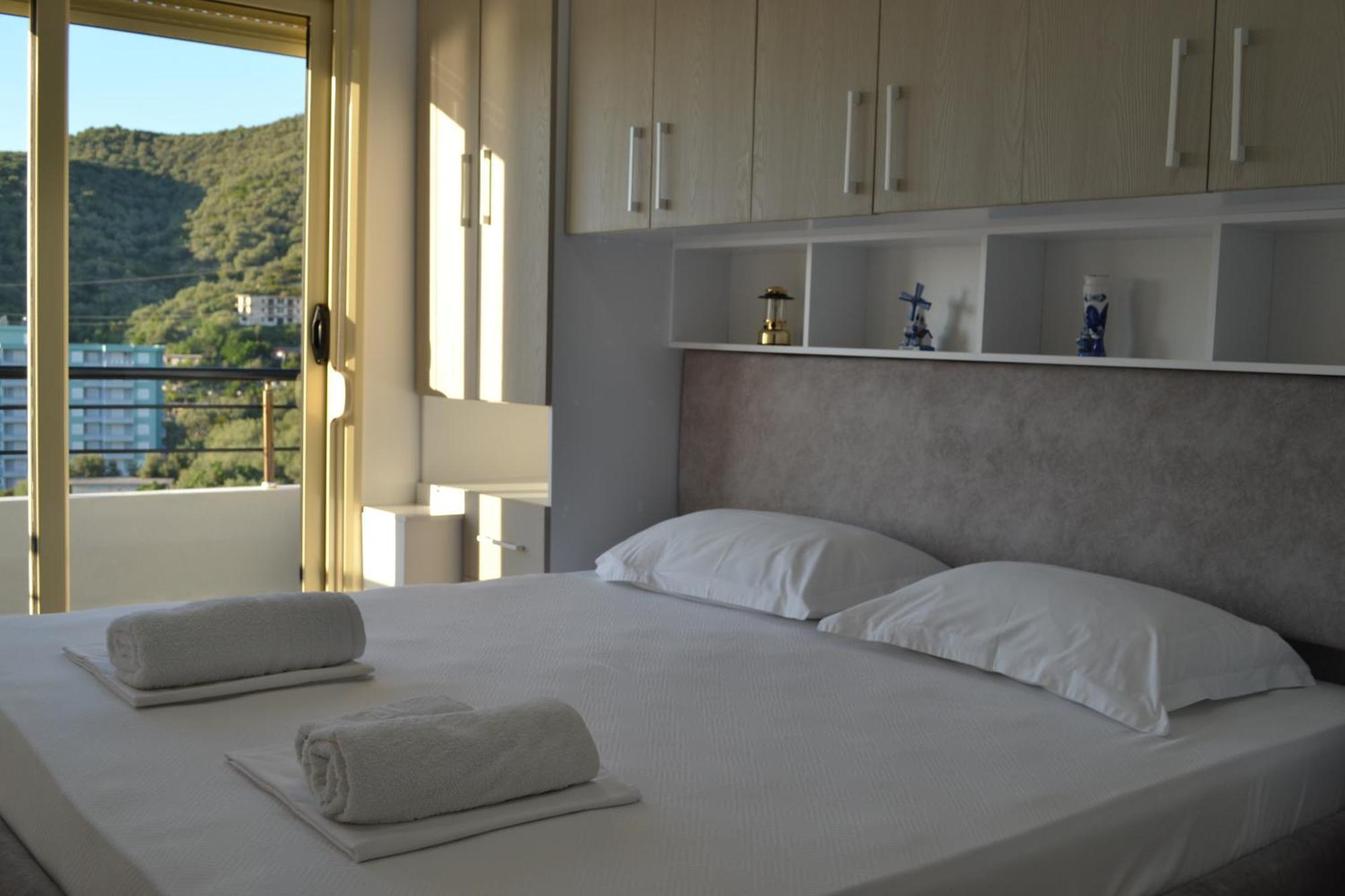 VlorëSeaview Penthouse Terrace & Garage公寓 外观 照片
